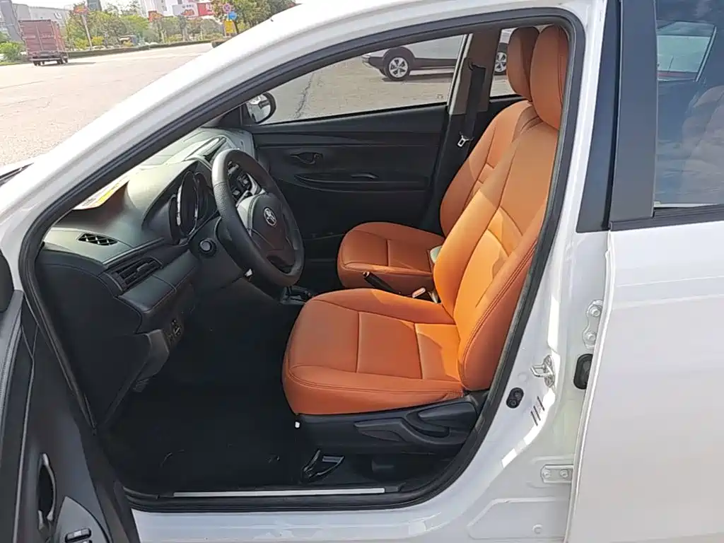 Toyota Yaris L — миниатюра 15