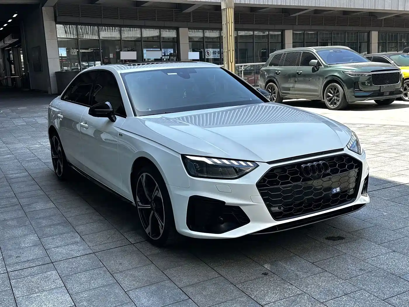 Audi A4L 2023 Белый из Китая, фото 4