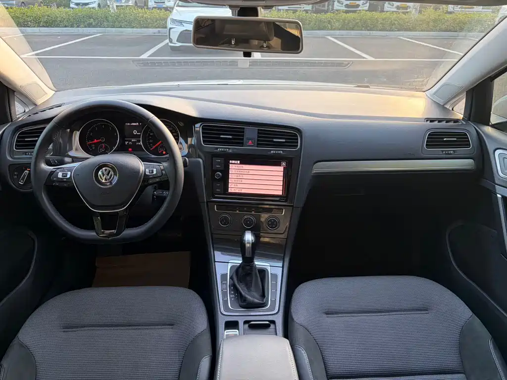 Volkswagen Golf — миниатюра 10