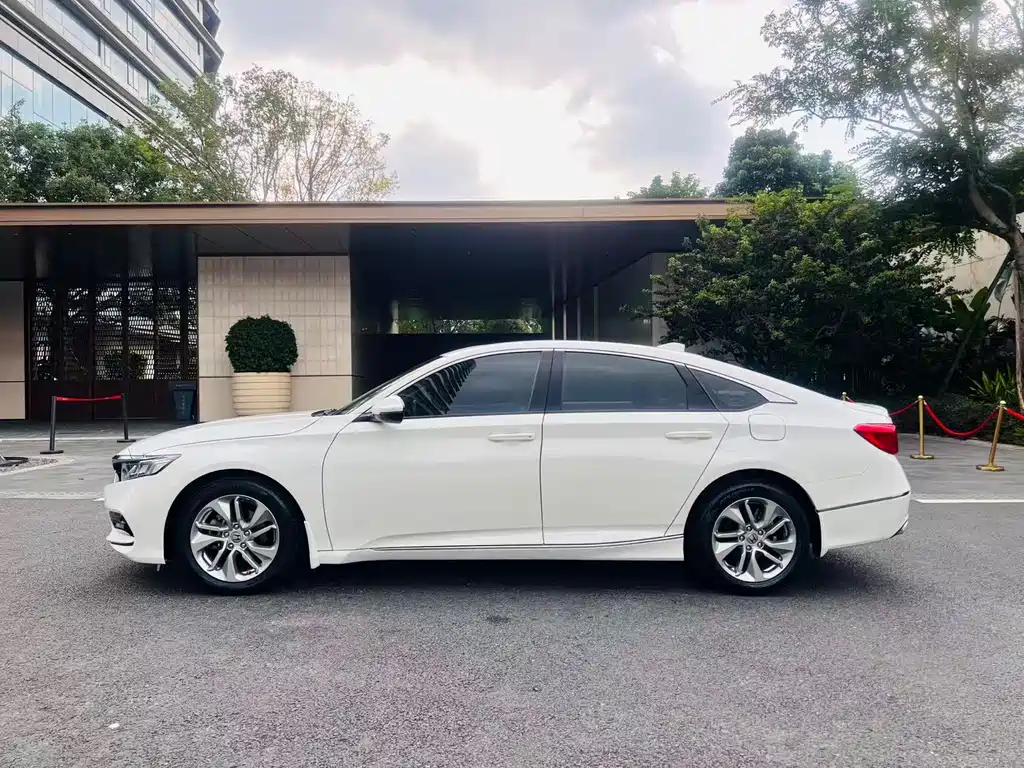 Honda Accord — миниатюра 10