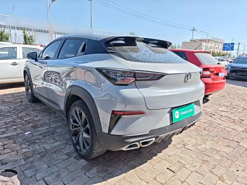 Changan UNI-T — миниатюра 5