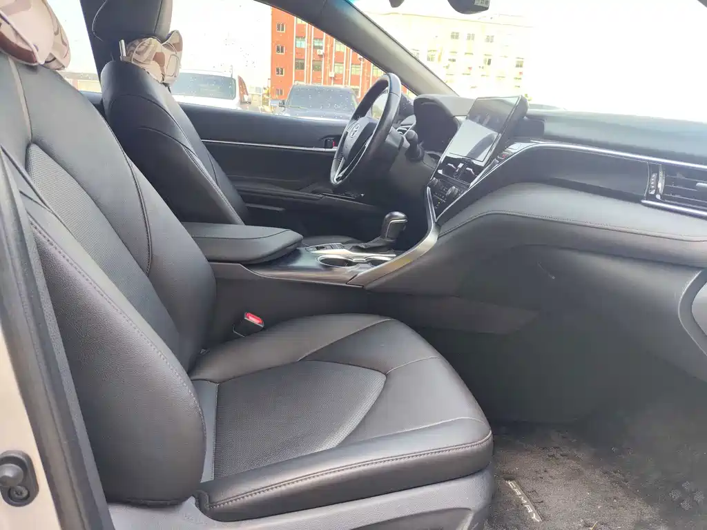 Toyota Camry — миниатюра 10