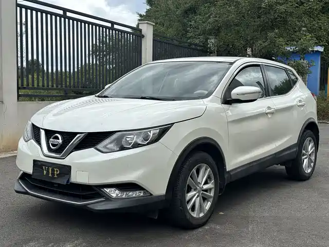 NISSAN QASHQAI 2018