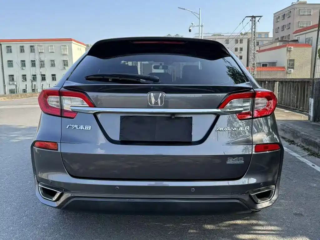 Honda Avancier — миниатюра 8