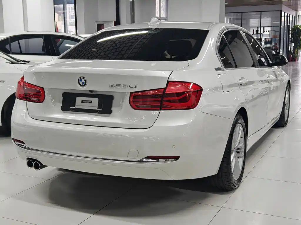 BMW 3 Series — миниатюра 3