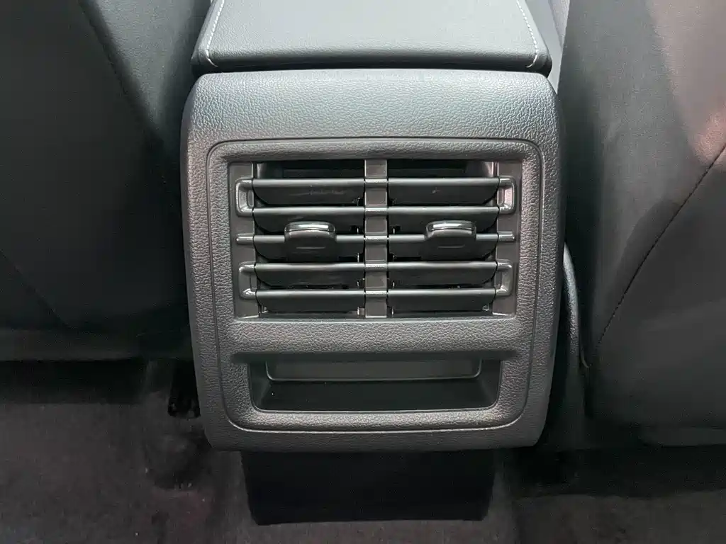 Volkswagen Golf — миниатюра 22