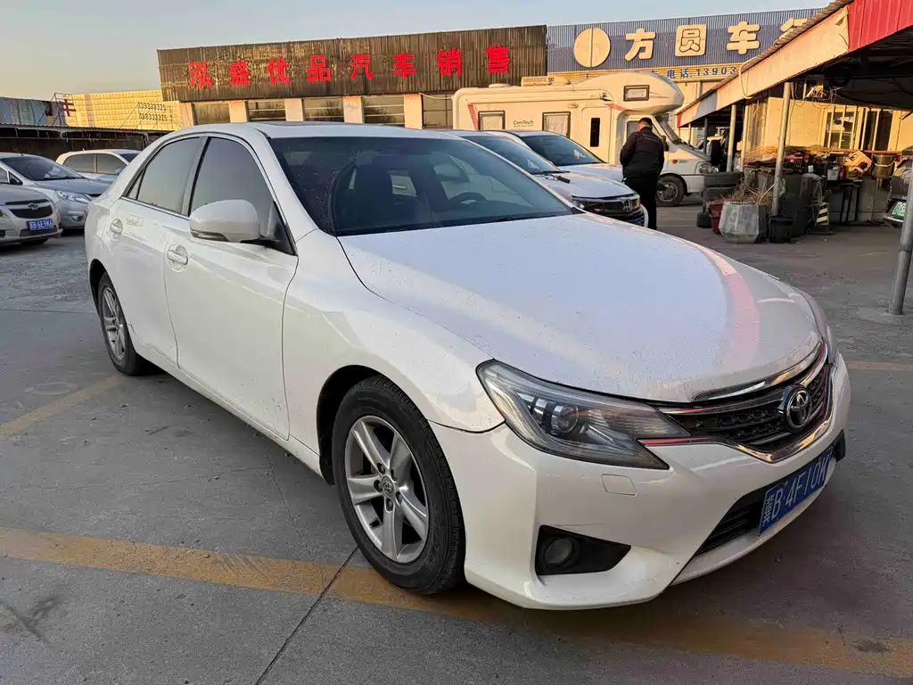 Toyota Reiz — миниатюра 3