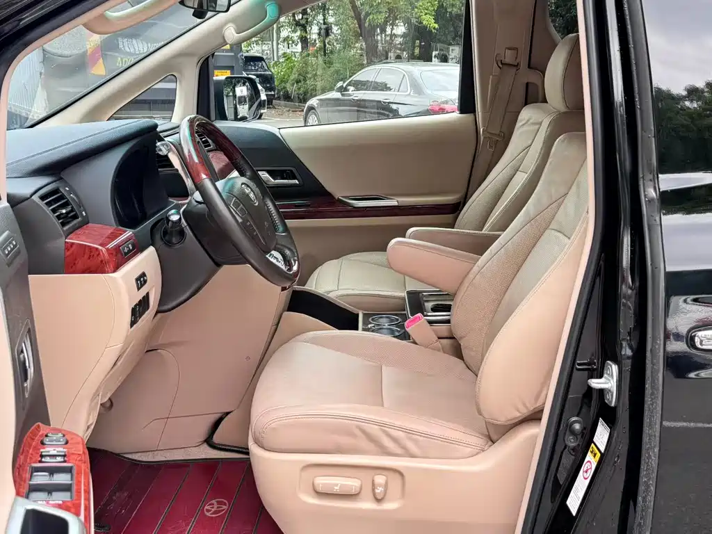 Toyota Alphard 2011 3.5L Luxury