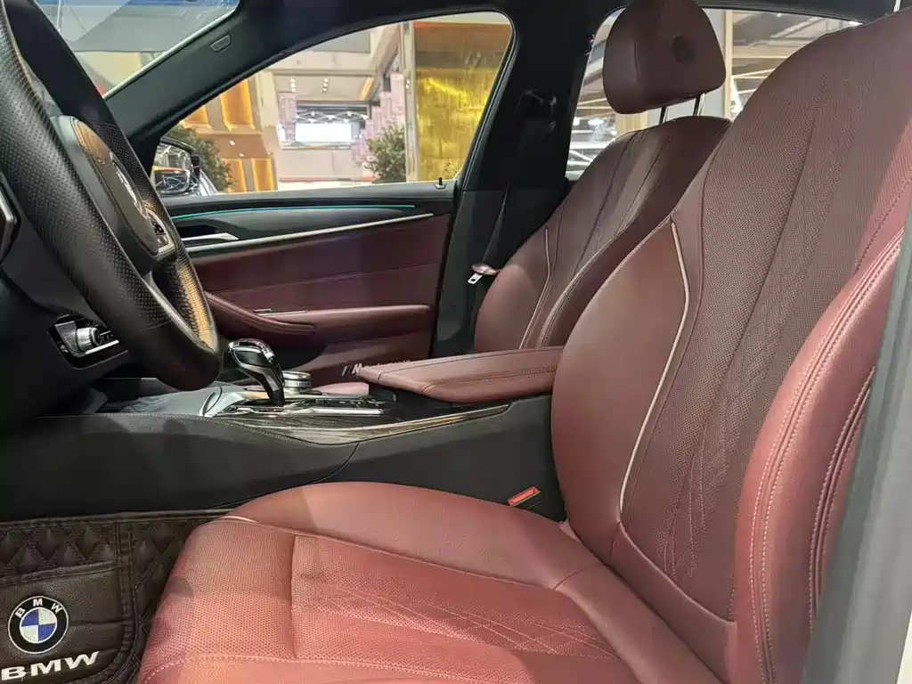 BMW 5 Series — миниатюра 17