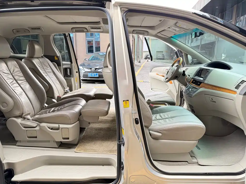 Toyota Previa — миниатюра 13