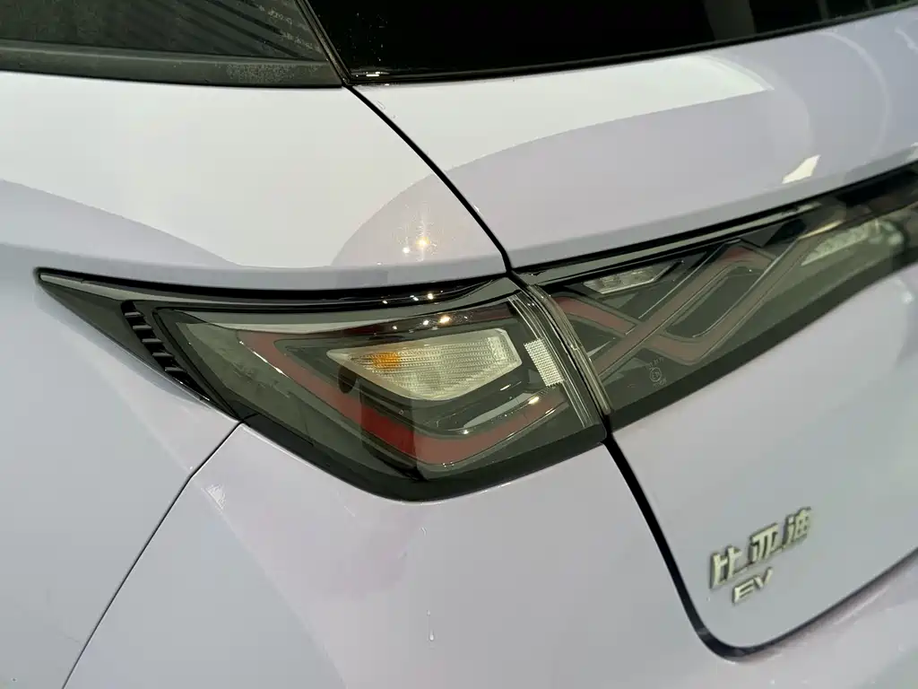 BYD Dolphin — миниатюра 6