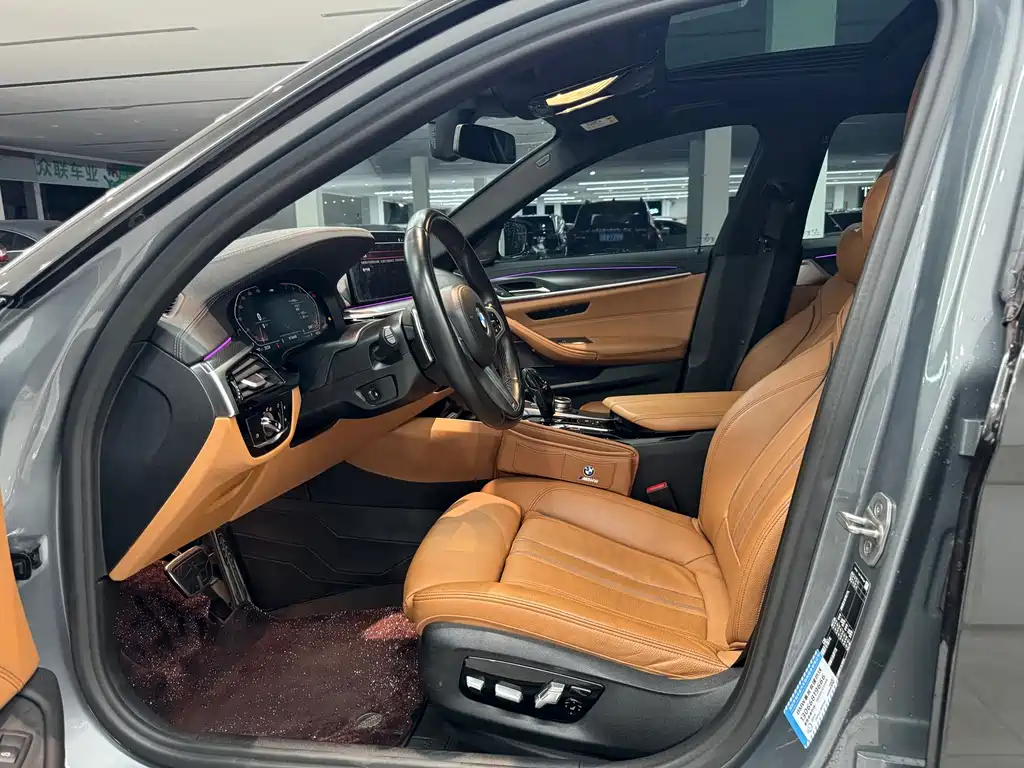 BMW 5 Series (Import) — миниатюра 4