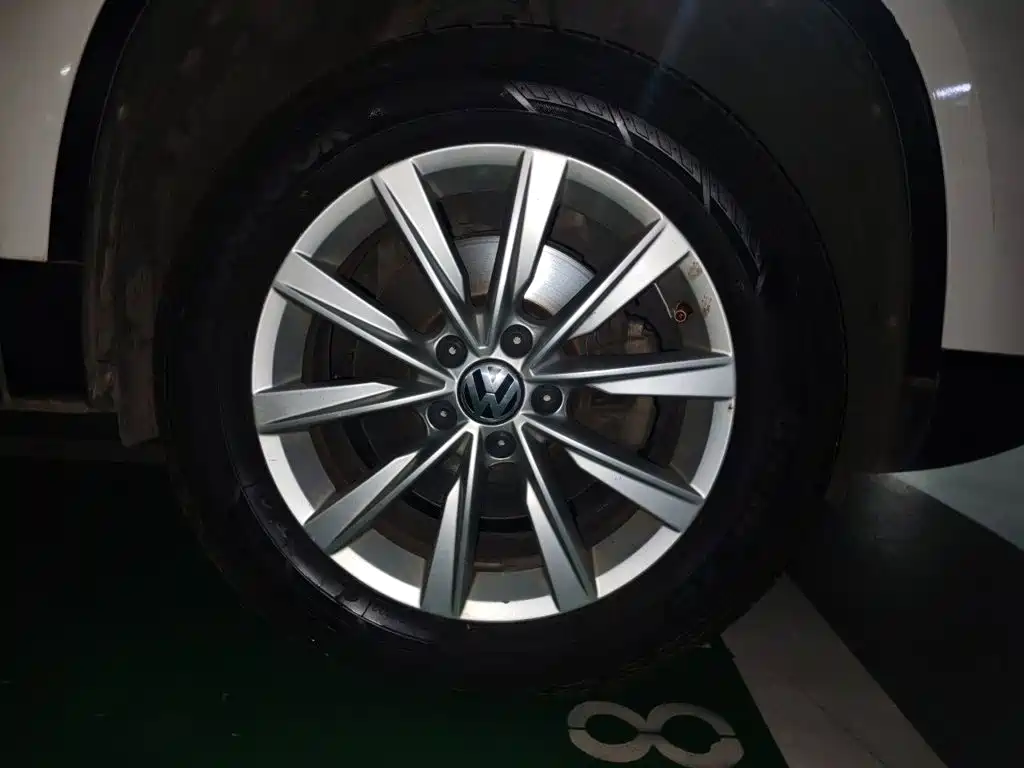 Volkswagen Tiguan — миниатюра 24