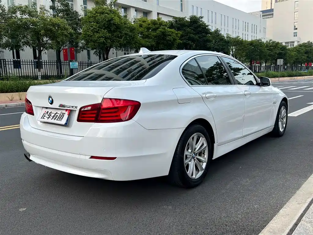 BMW 5 Series 5 2013 520i Elegant
