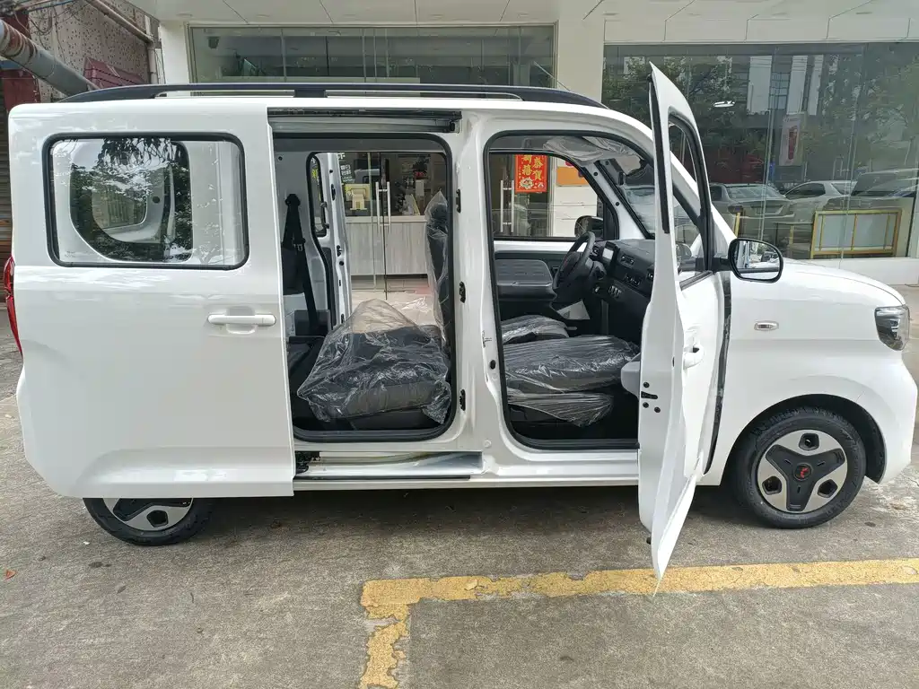 Wuling Zhiguang EV — миниатюра 8