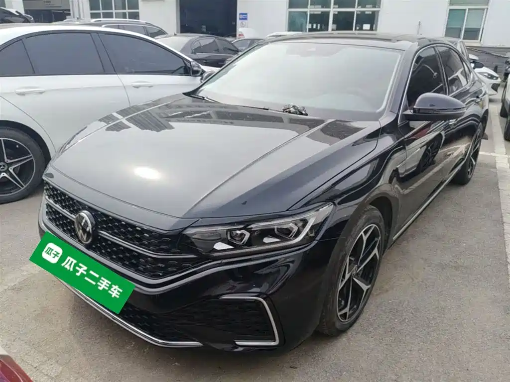 Volkswagen Passat 2025