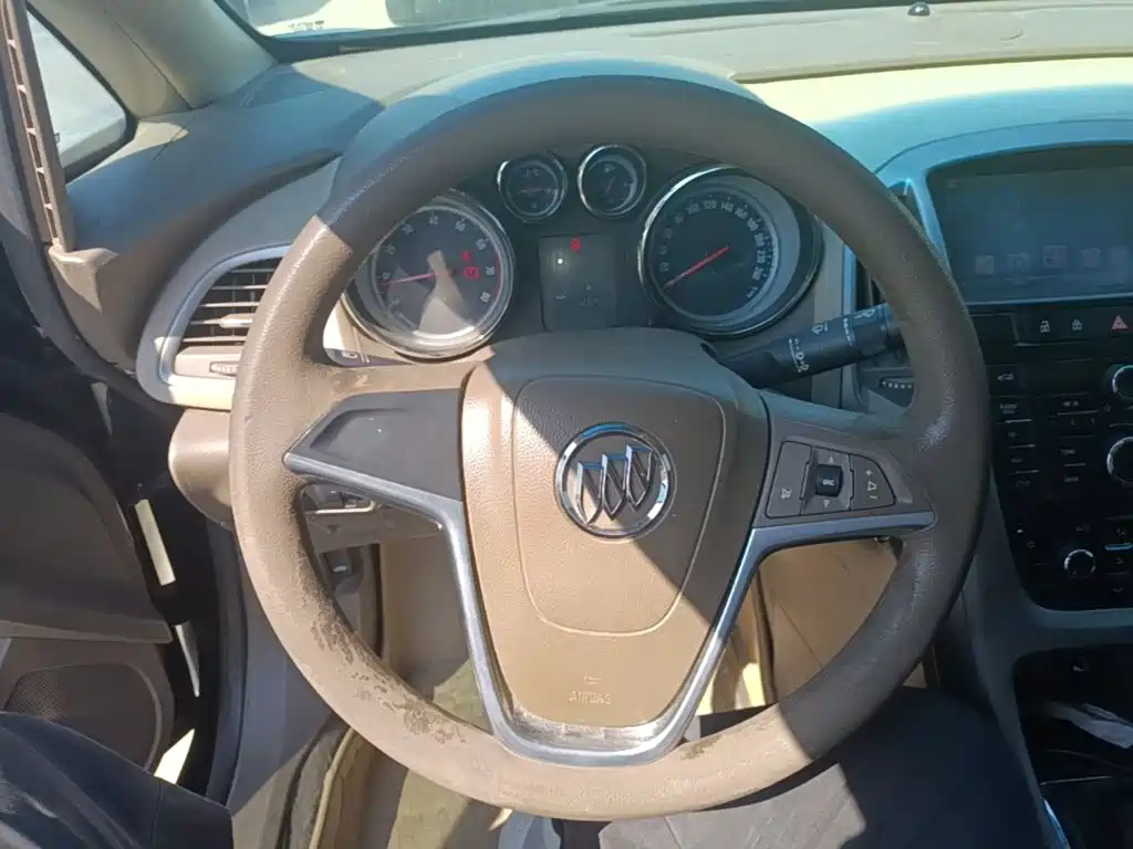 Buick Excelle — миниатюра 11