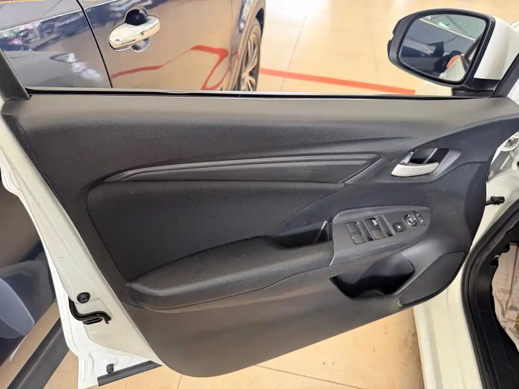 Honda Fit — миниатюра 14