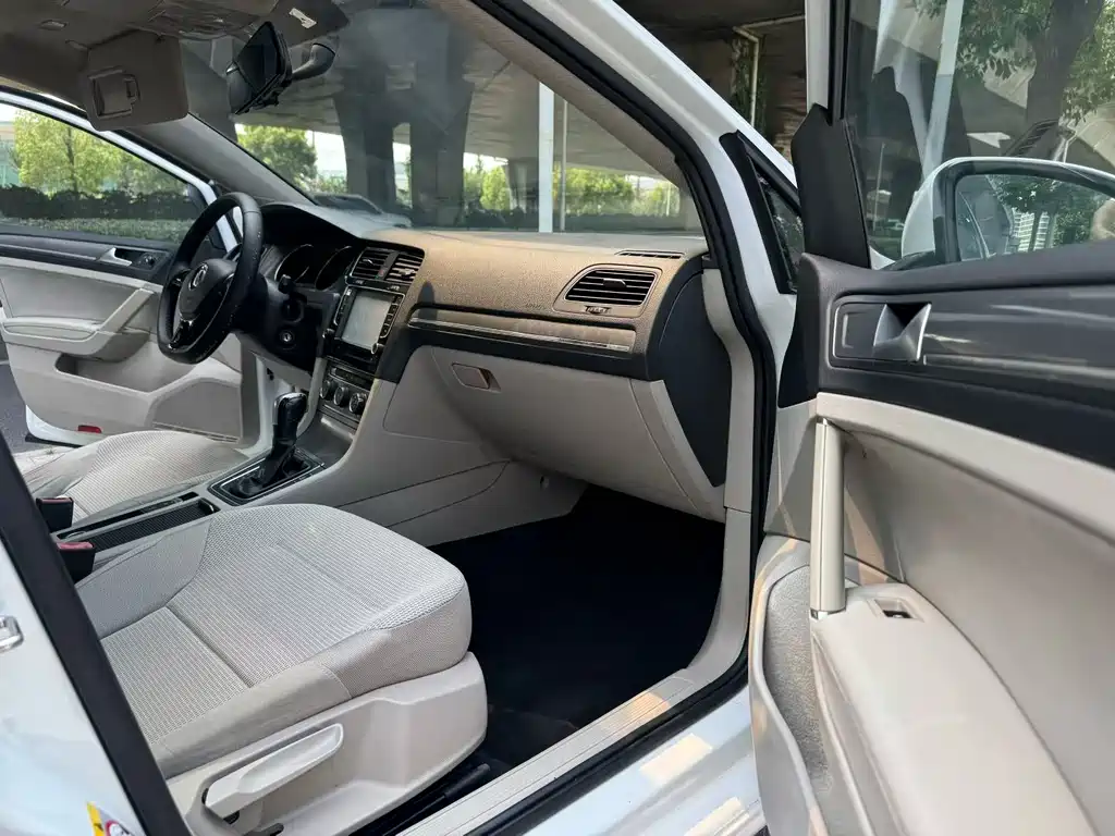 Volkswagen Golf — миниатюра 4