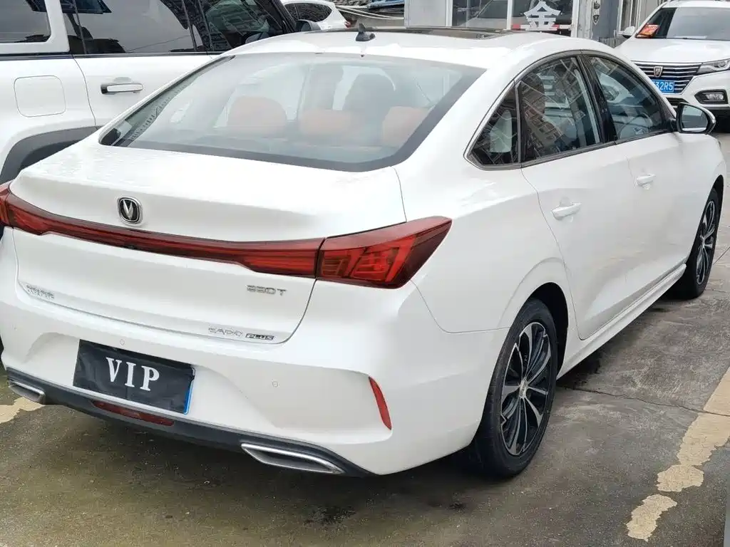 Changan Eado — миниатюра 9