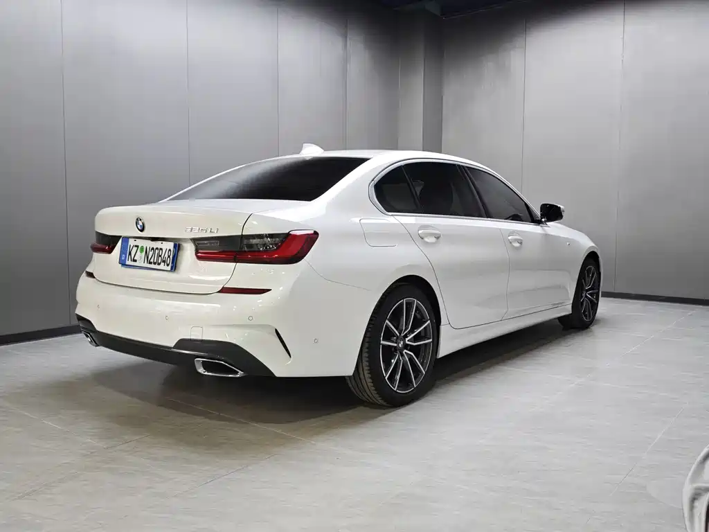 BMW 3 Series - фото 19