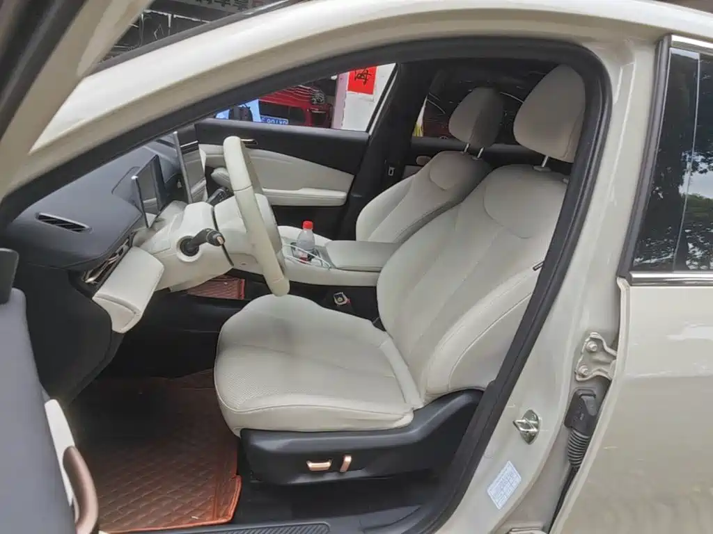 Baojun Yunhai — миниатюра 15