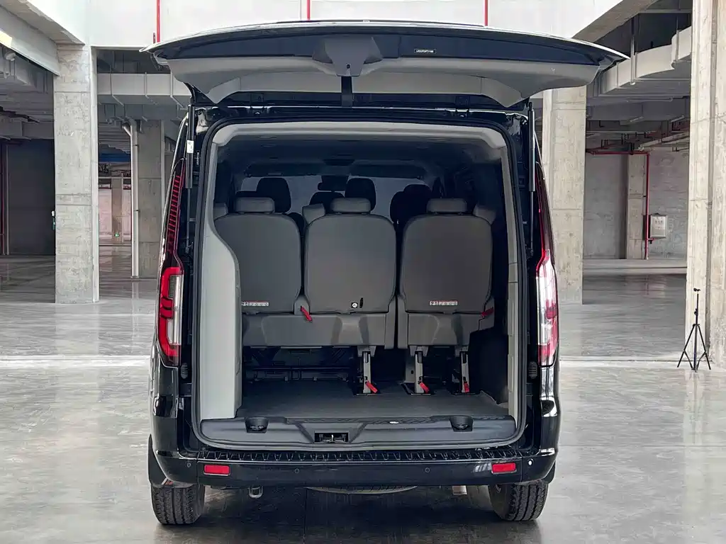 Ford Transit — миниатюра 21