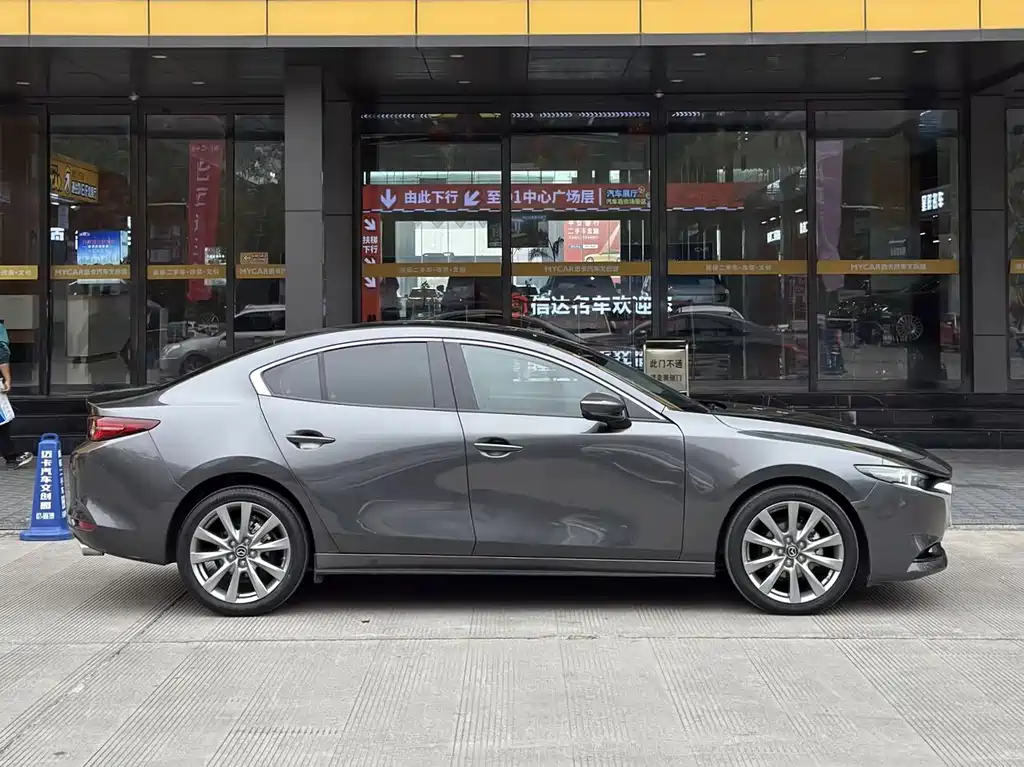 Mazda 3 Axela — миниатюра 6