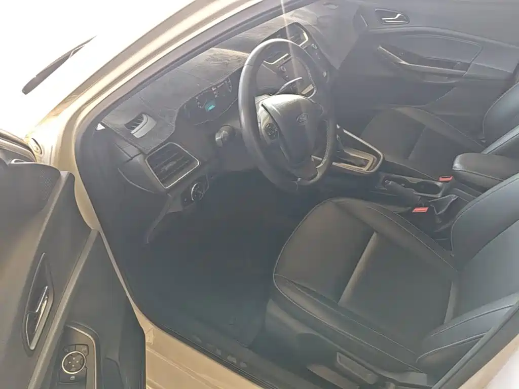 Ford Escort — миниатюра 16