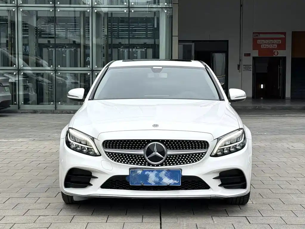 Mercedes-Benz C-Class — миниатюра 2