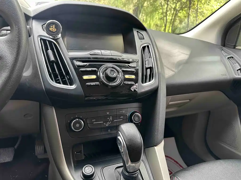 Ford Focus — миниатюра 7