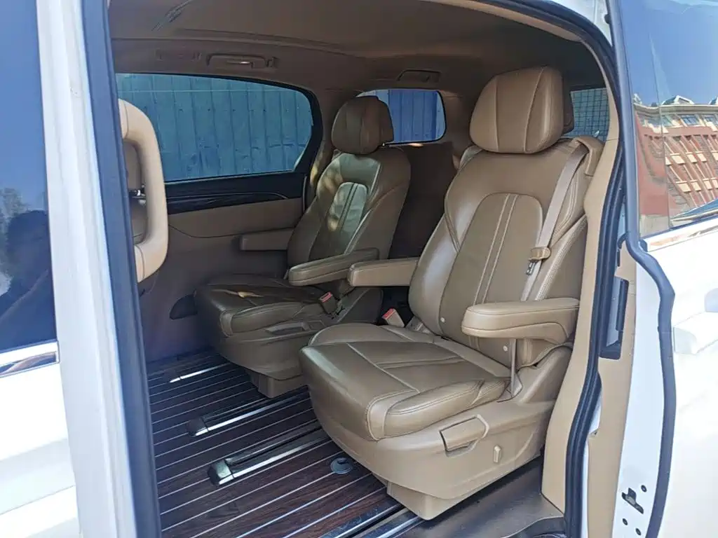 Buick GL8 — миниатюра 17