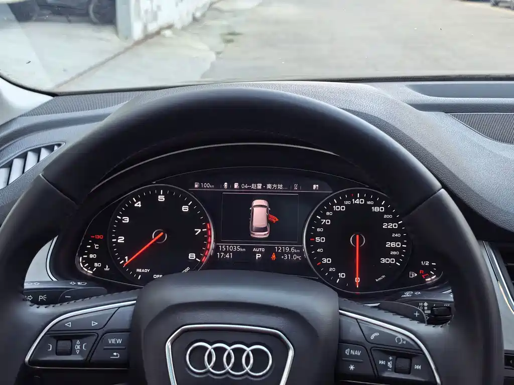 Audi Q7 — миниатюра 13