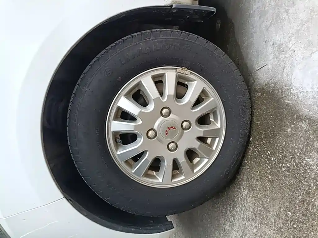 Wuling Rongguang V — миниатюра 23