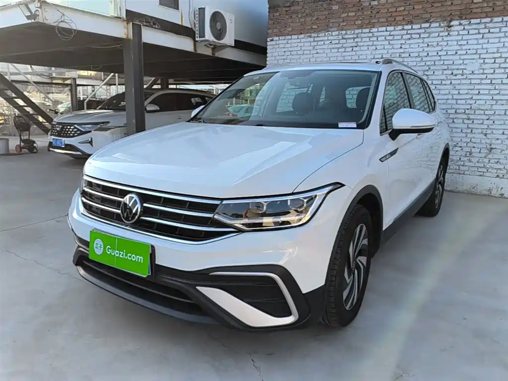 Volkswagen Tiguan L 2023