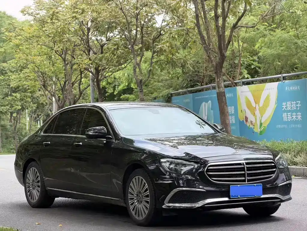 Mercedes-Benz E-Class — миниатюра 2