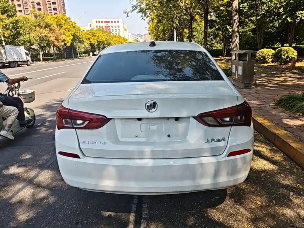 Buick Excelle — миниатюра 6
