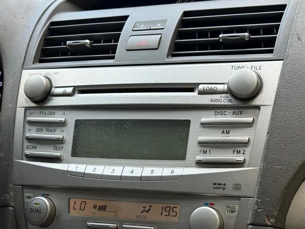Toyota Camry — миниатюра 15