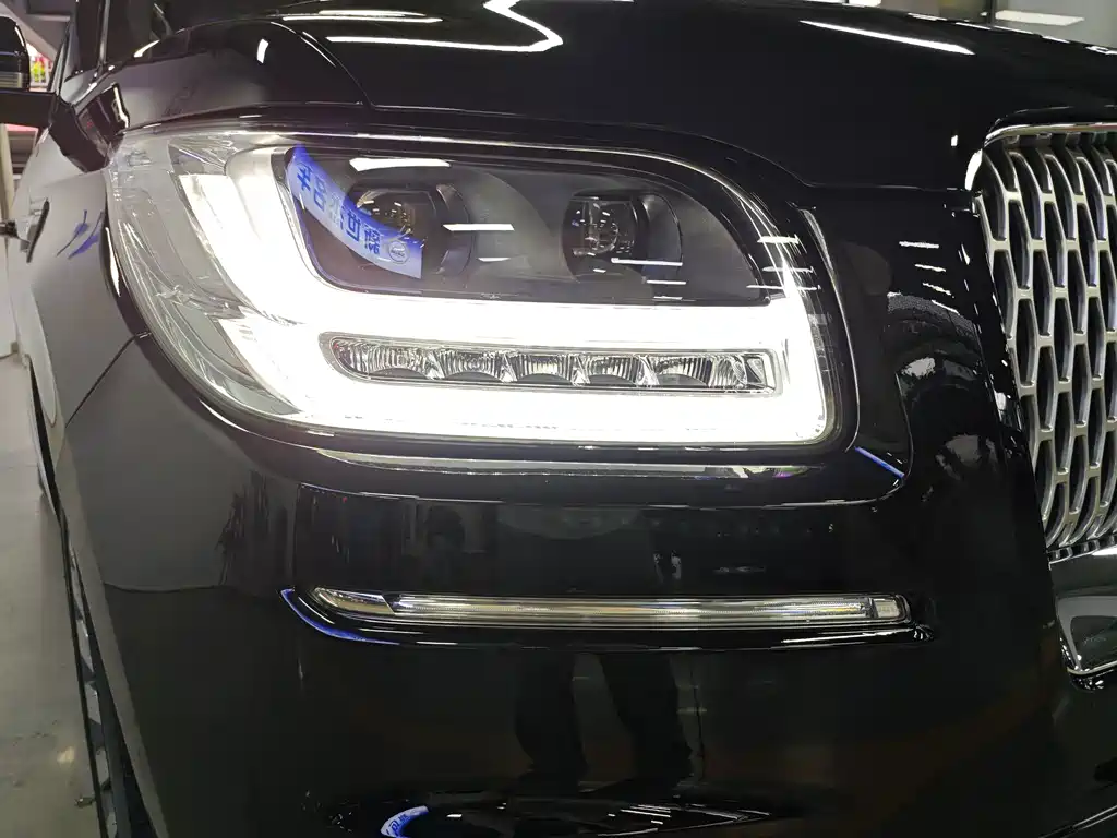 Lincoln Navigator — миниатюра 6