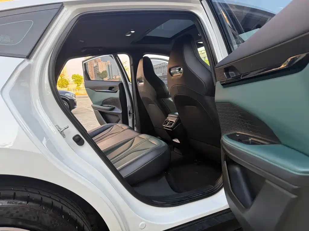 Changan UNI-V iDD — миниатюра 13