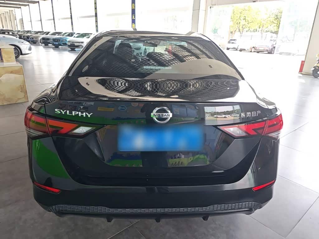 Nissan Sylphy 1.6 л 2021 г. Чёрный, пробег 36800 км