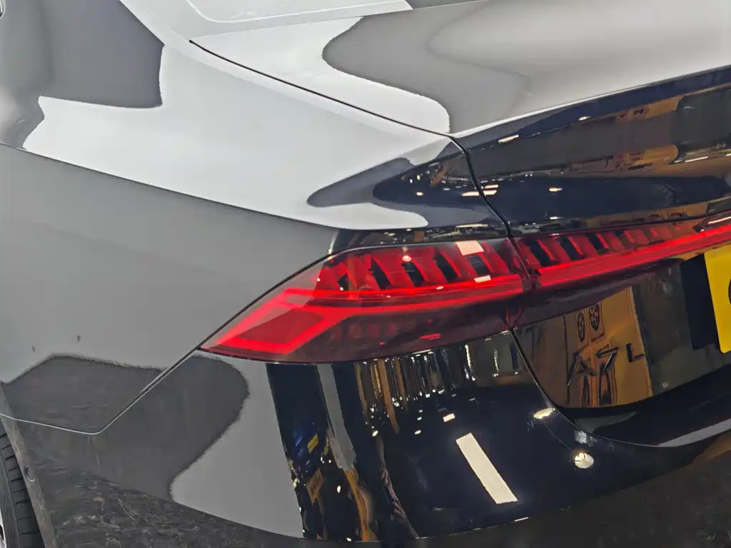 Audi A7L — миниатюра 7