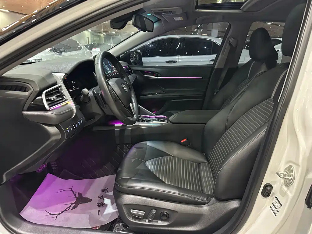Toyota Camry — миниатюра 9