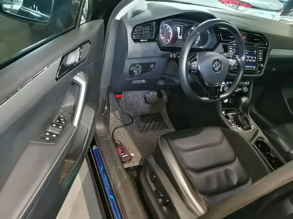 Volkswagen Tiguan L — миниатюра 16