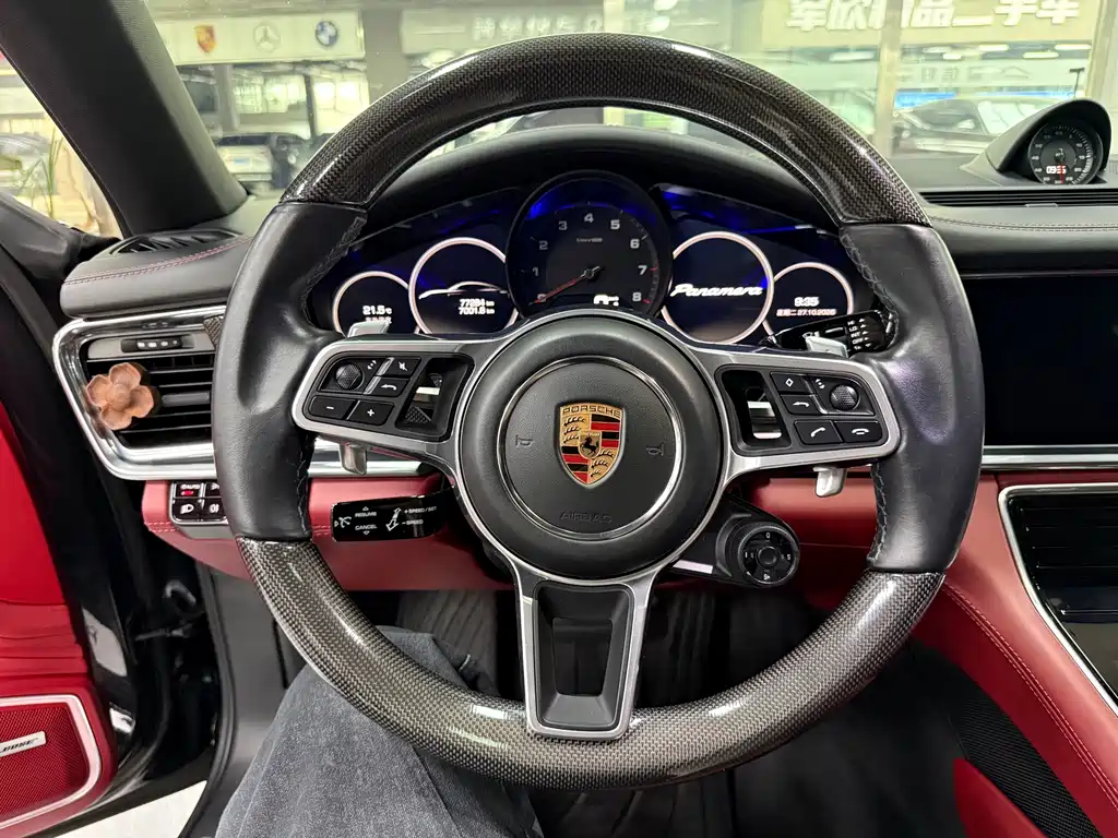 Porsche Panamera — миниатюра 5