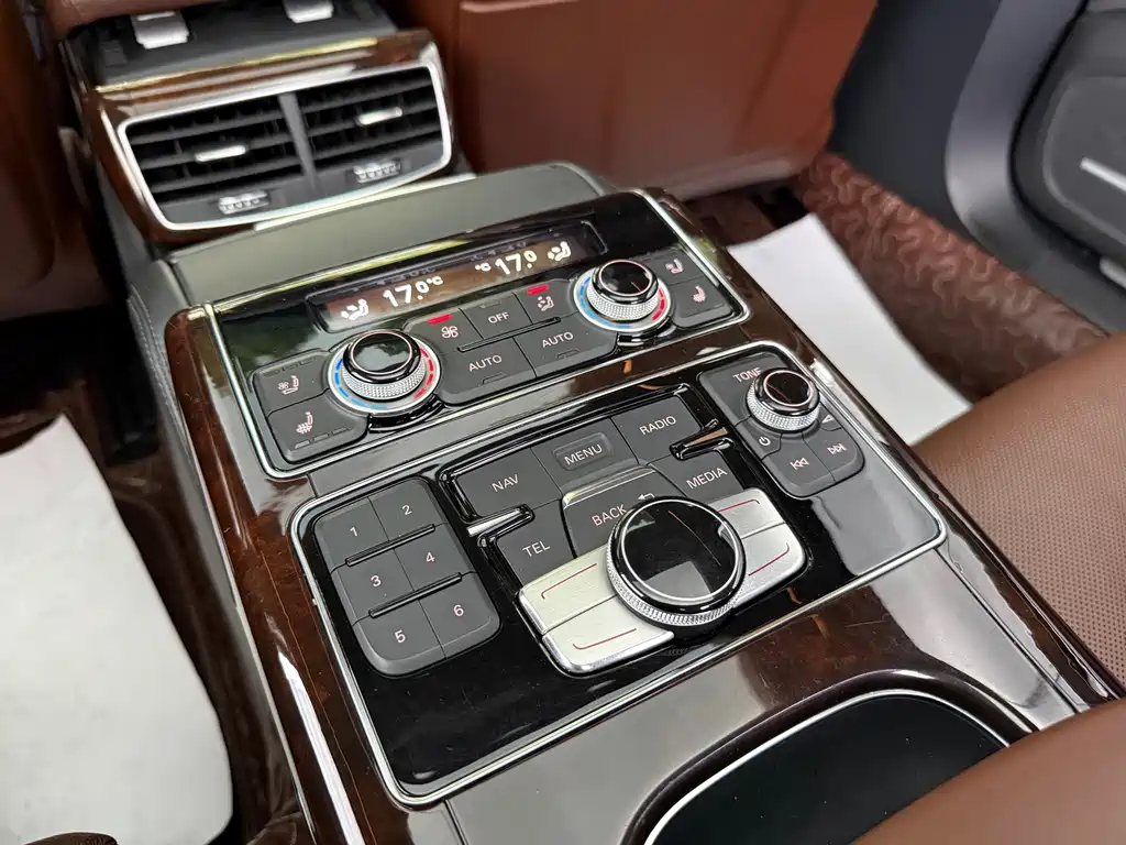 Audi A8 — миниатюра 20