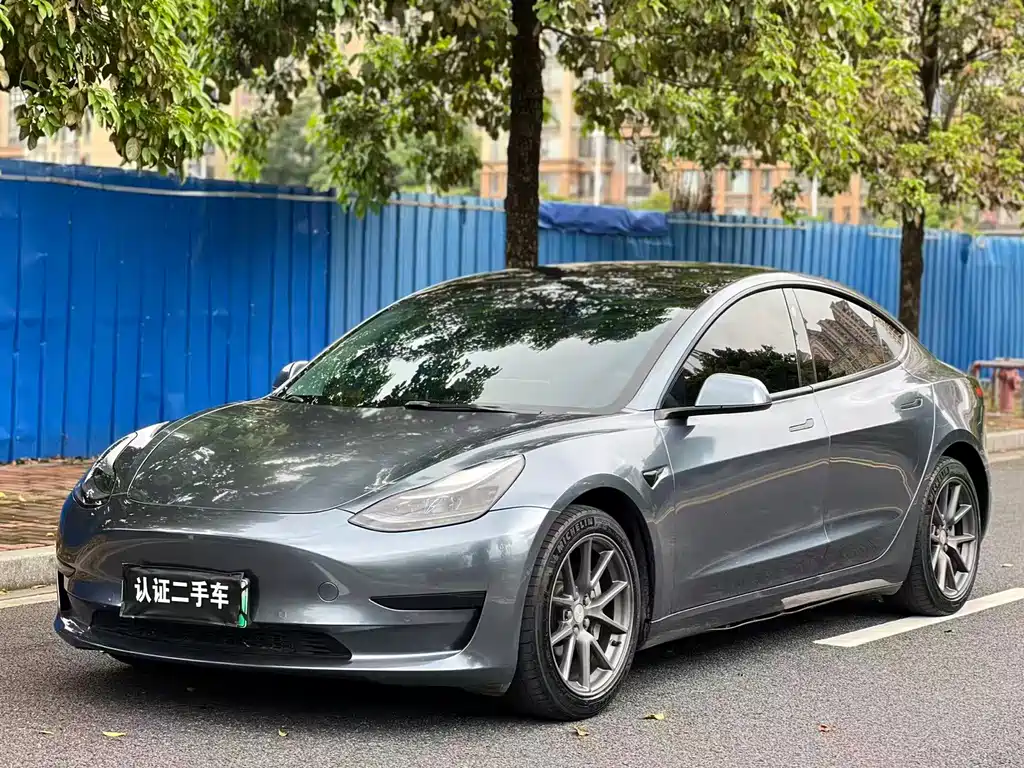 2022 Tesla Model 3 - zdjęcie 1 z 14