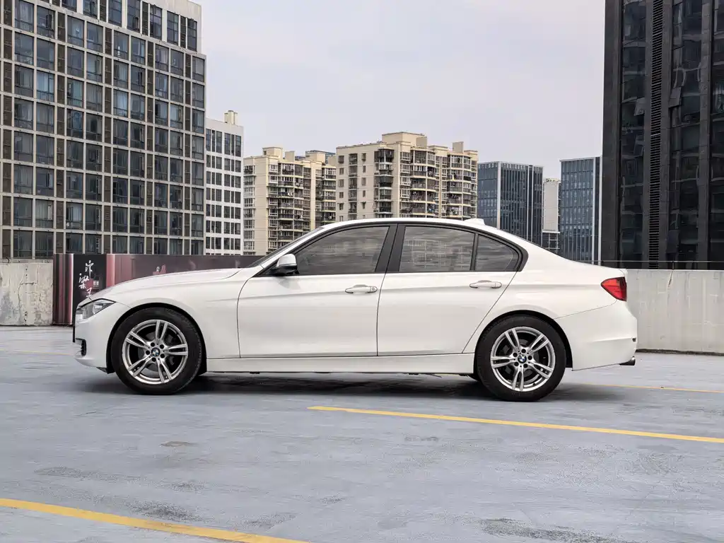 BMW 3 Series — миниатюра 8