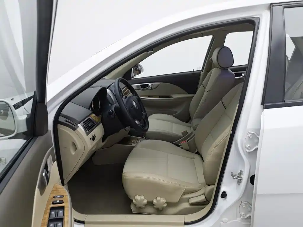 Buick Excelle — миниатюра 10