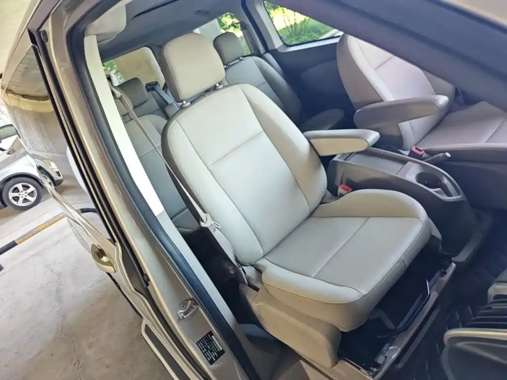 Ford Tourneo — миниатюра 25
